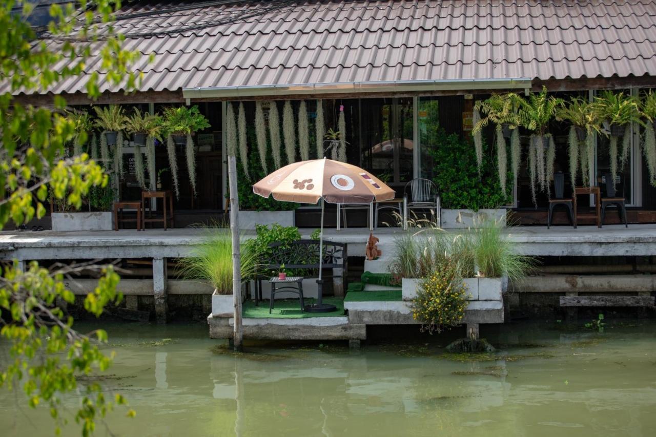 Reuan Vilawan Ratchaburi 外观 照片