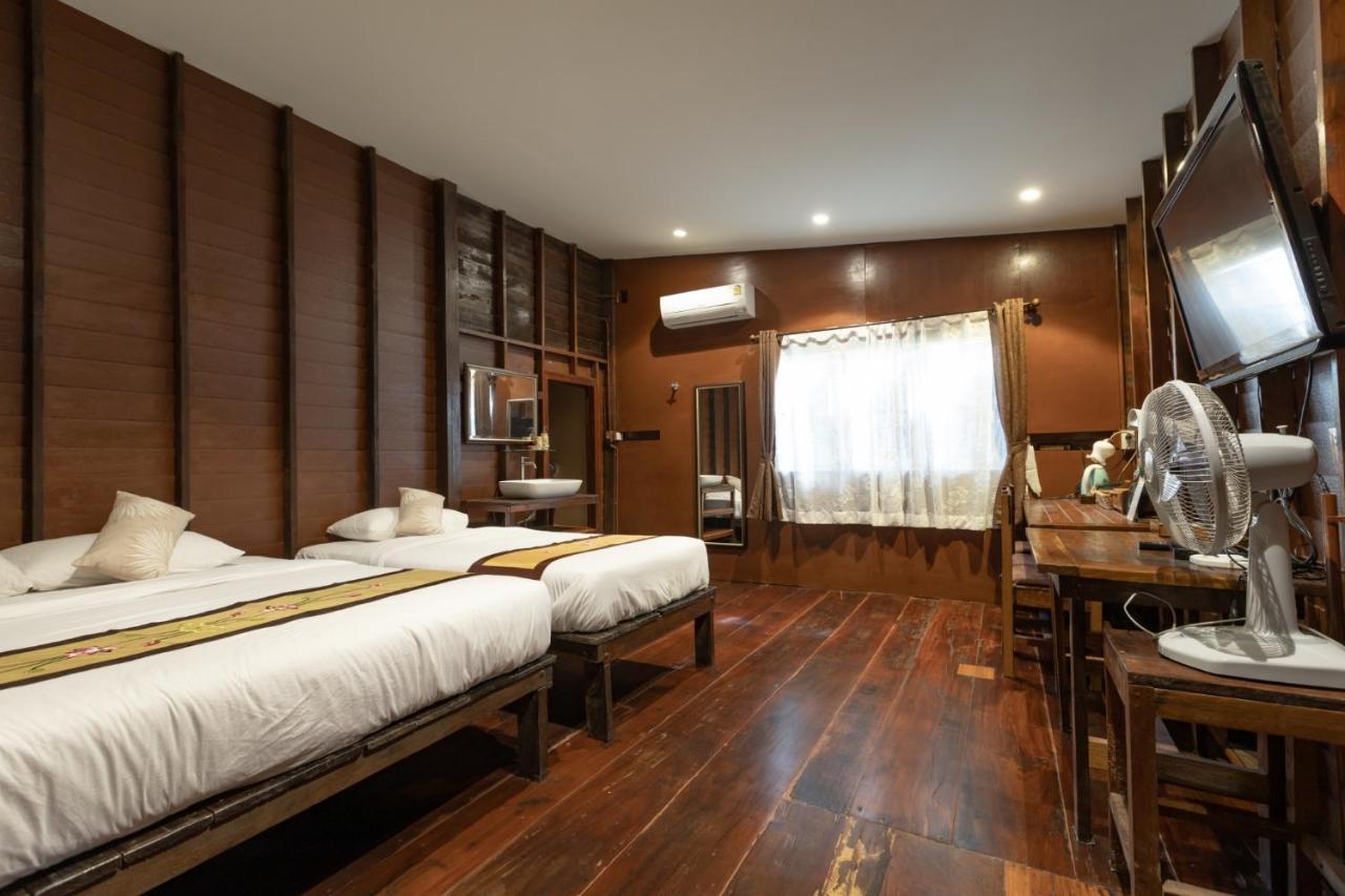 Reuan Vilawan Ratchaburi 外观 照片