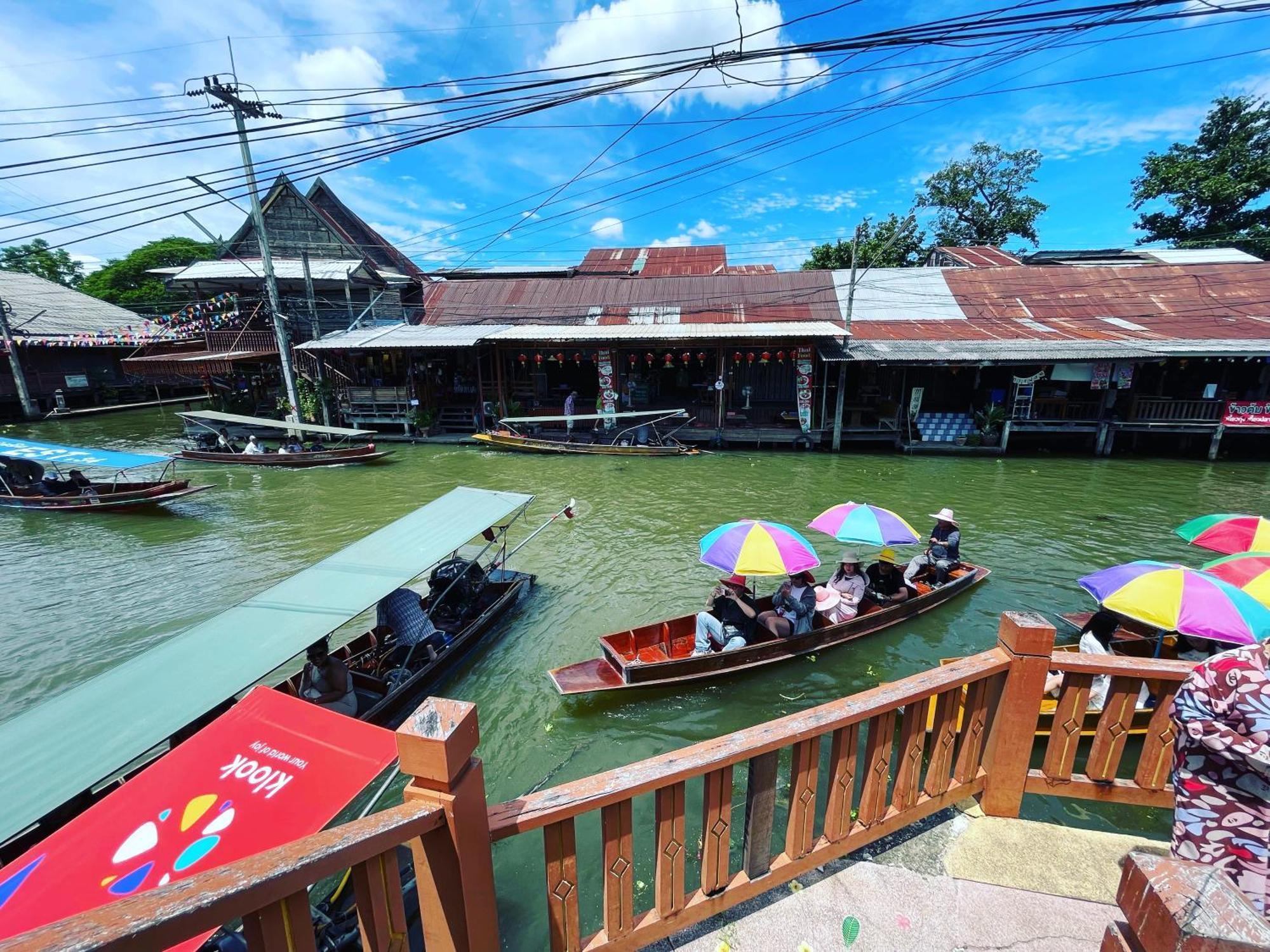 Reuan Vilawan Ratchaburi 外观 照片