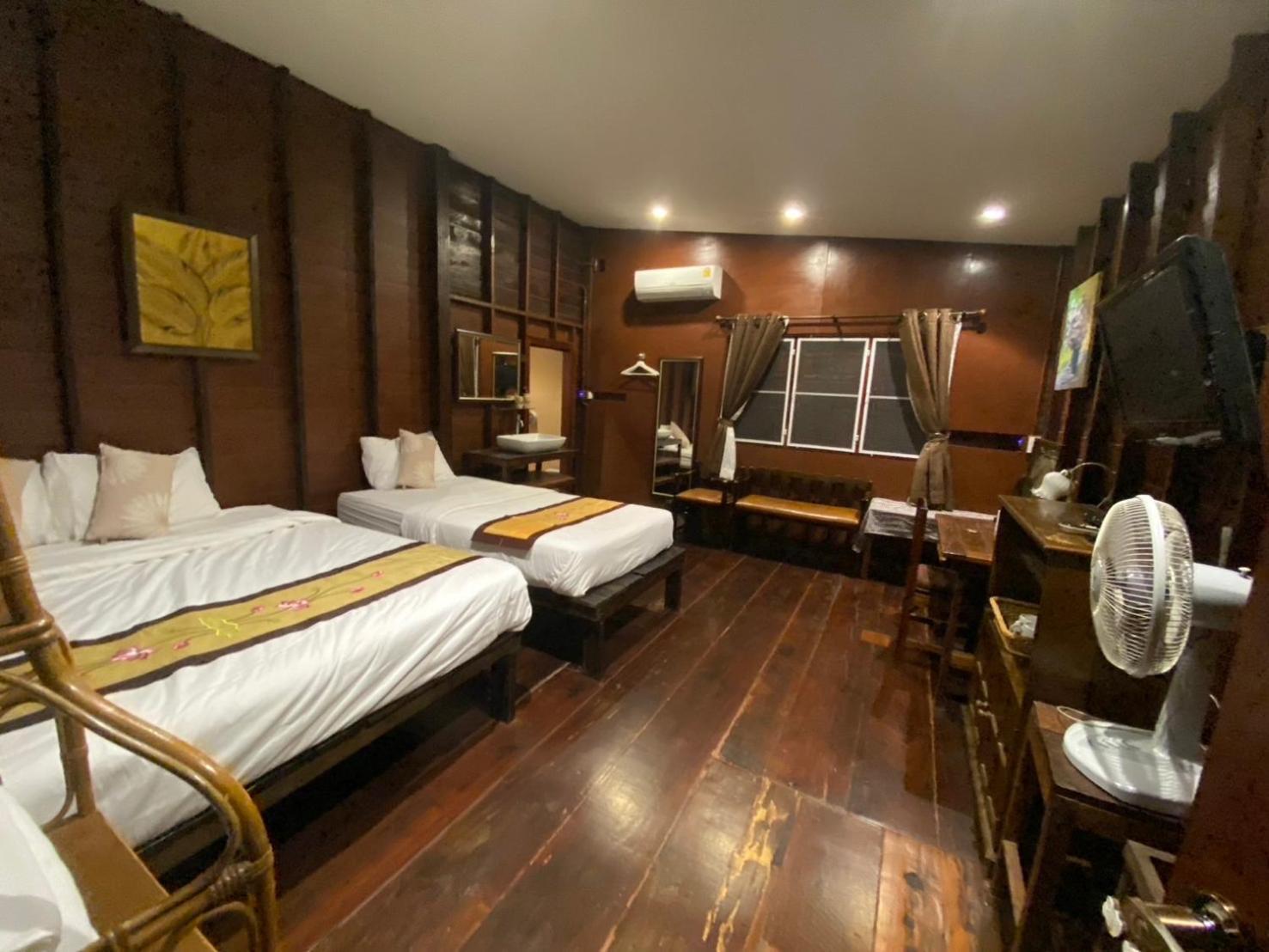 Reuan Vilawan Ratchaburi 外观 照片