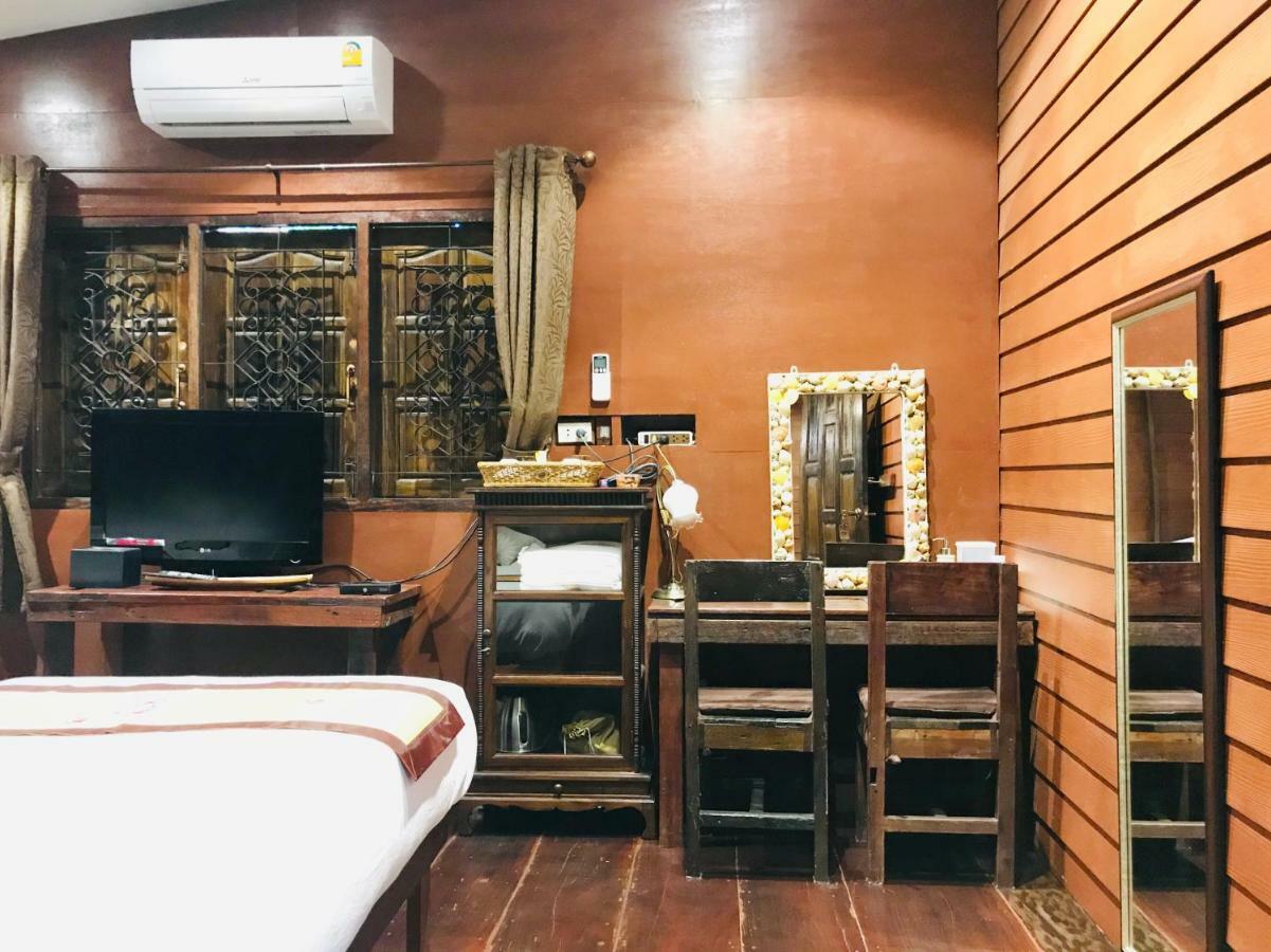 Reuan Vilawan Ratchaburi 外观 照片